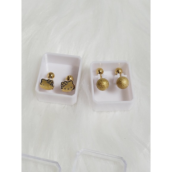 2 Pairs Hello Kitty and Ball Studs Earrings  02033 - Picture 2 of 7